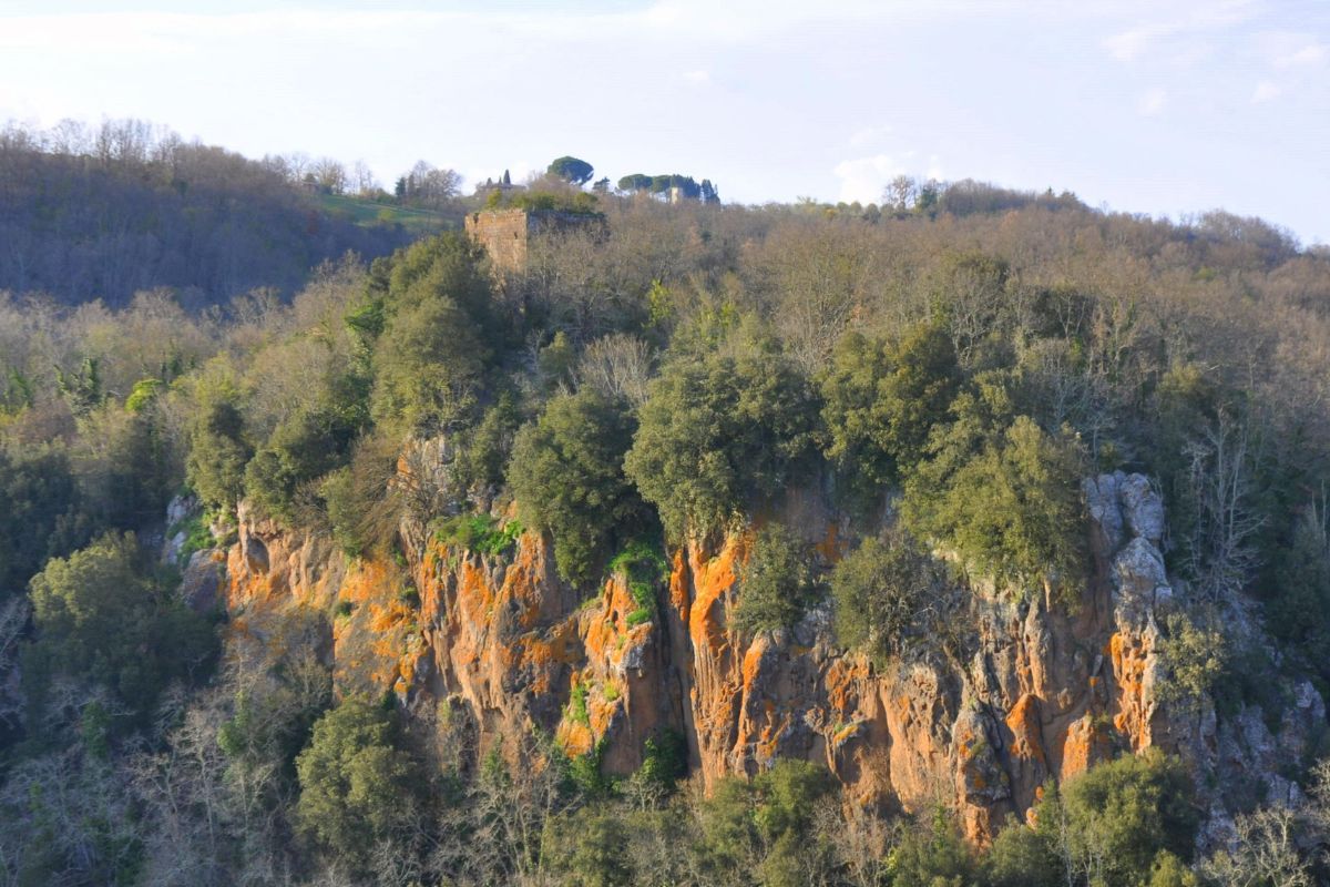 Sentiero Valle del Treja Calcata